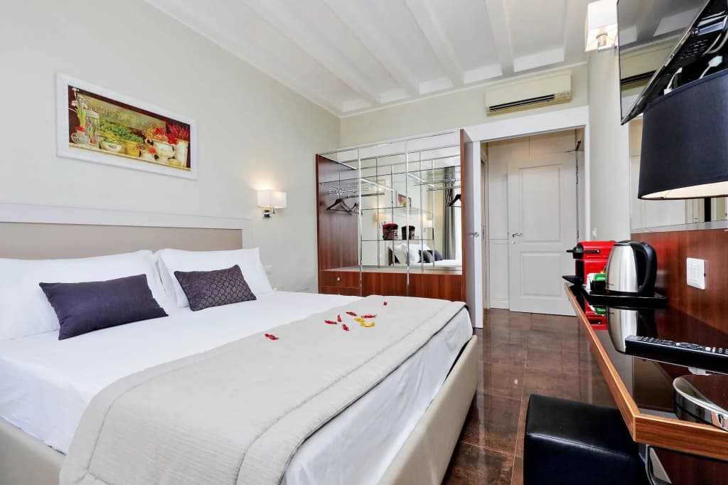 Piazza Venezia Grand Suite - photo 4