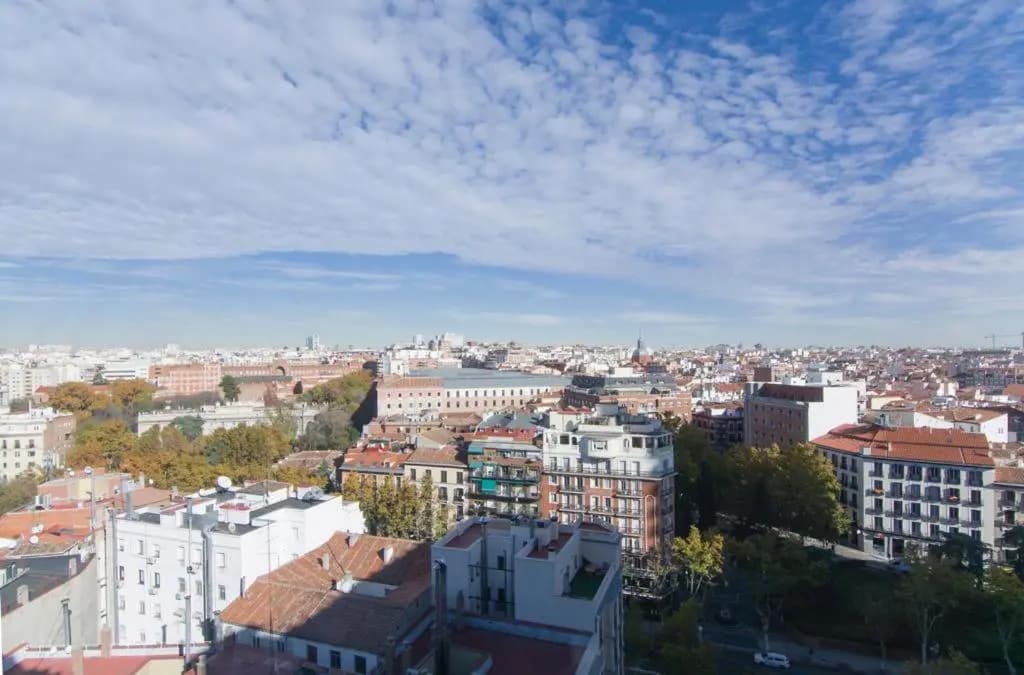 Plaza España & Gran Via 2BD 1BTH - photo 11