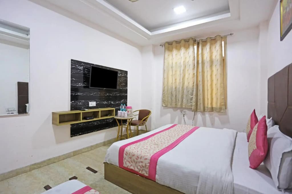 Hotel Sterling In Inn - photo 10