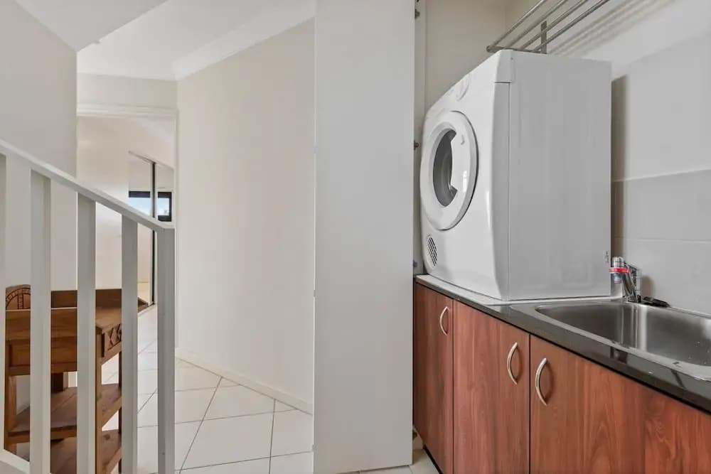 Split-level 2BR With City-view and Separate Study - photo 6