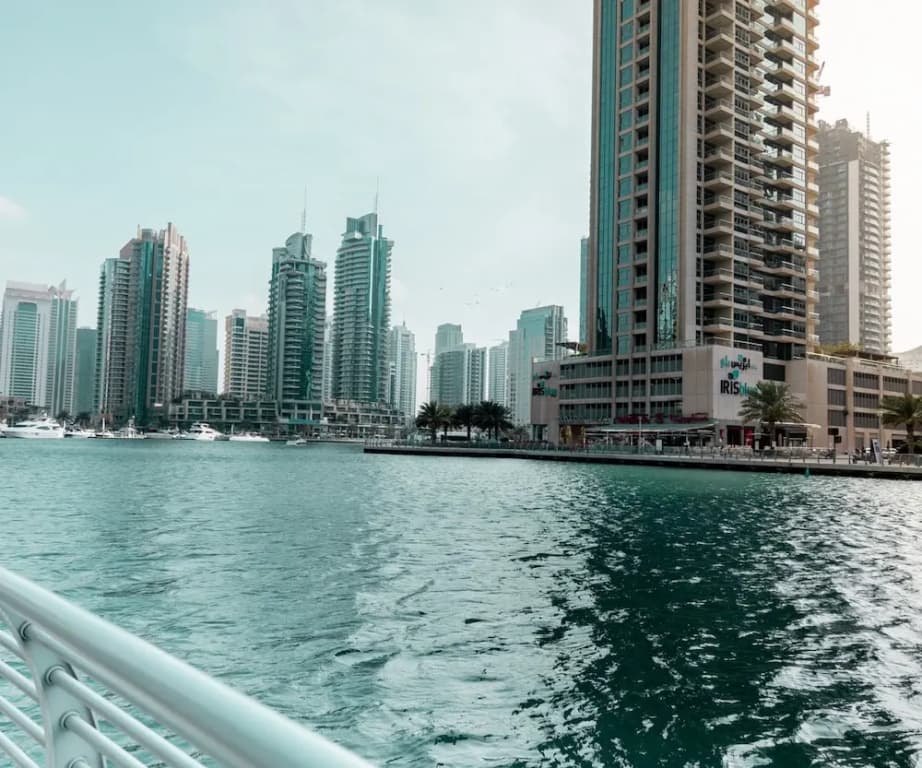 Nasma Luxury Stays - Cayan Tower - photo 14