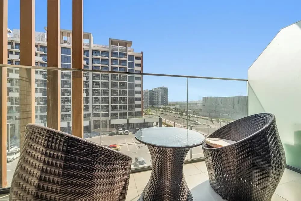 Stylish Studio with Garden Views - photo 1