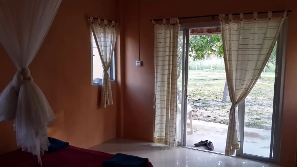 Jinta Beach Bungalow - photo 2