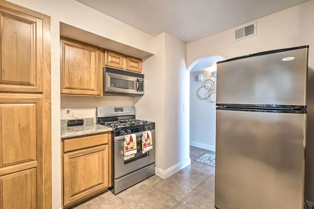 Seasonal Pool & Spa: Las Vegas Pad, 11 Mi to Strip - photo 12
