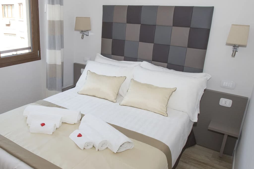 Leonardo Da Vinci Guest House - photo 23