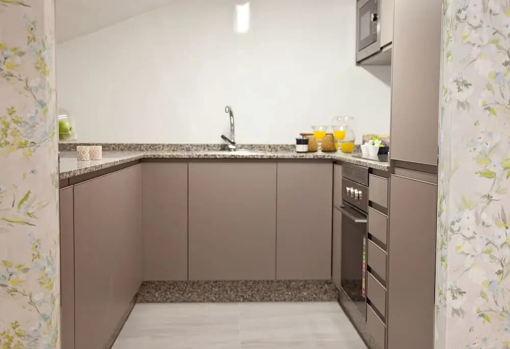 Feelathome Madrid Suites Apartments - photo 21