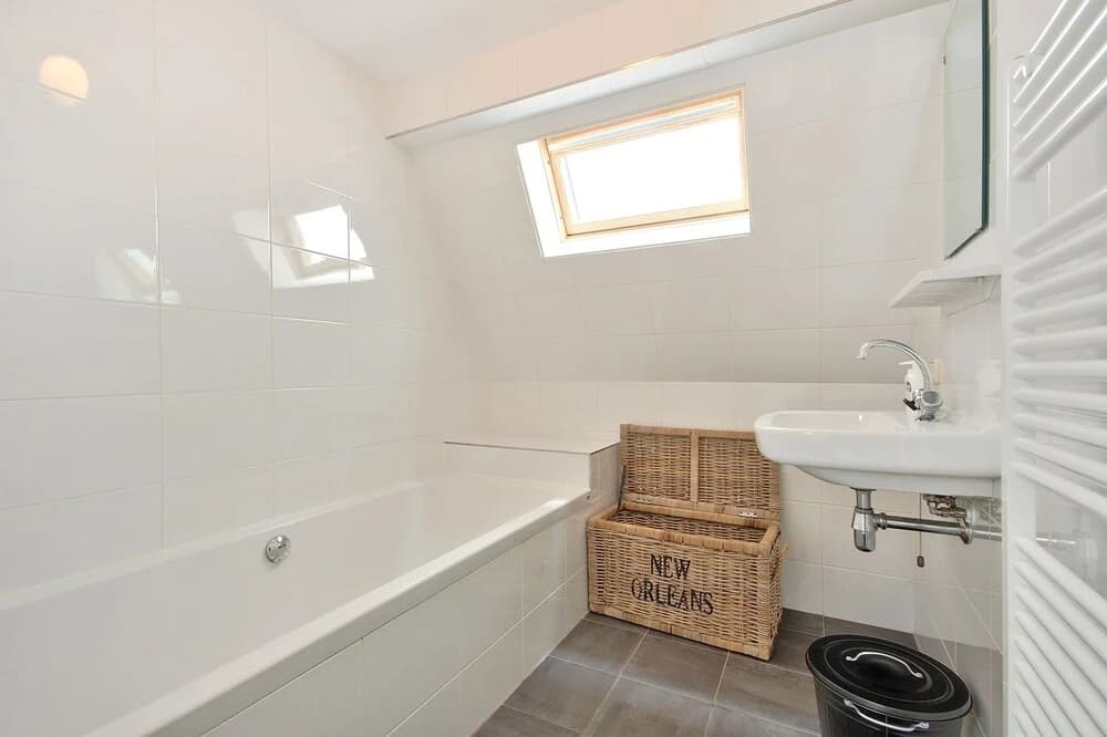 2 Bedroom Apartment In City Centre - photo 9