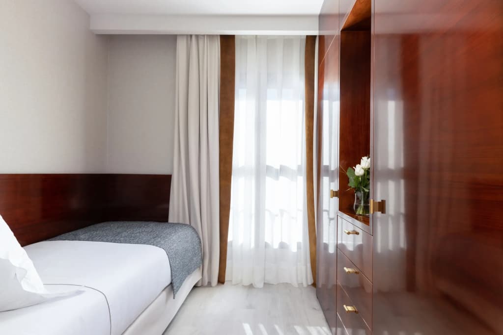Suites Center Barcelona - photo 26