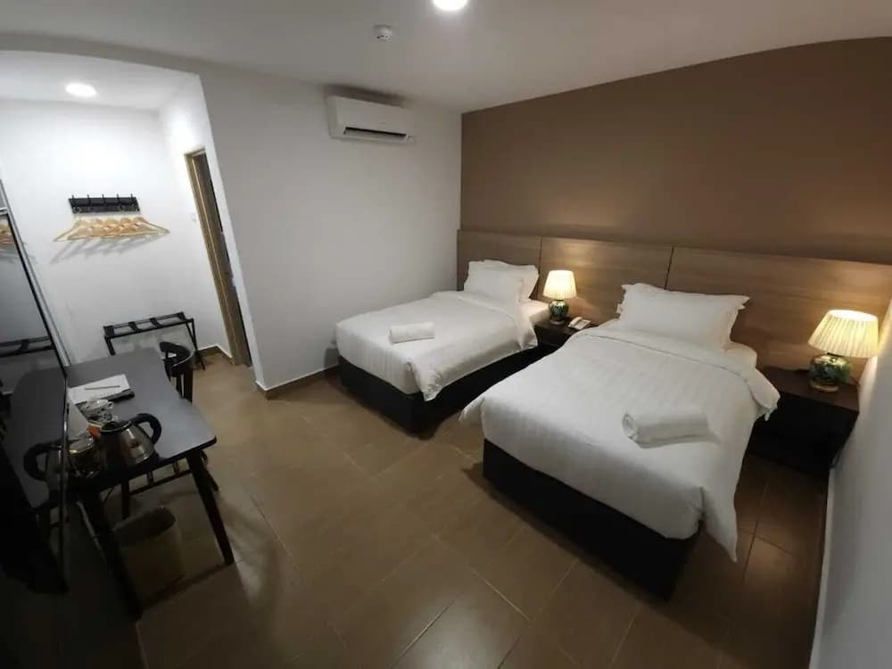Yu Hotel Chinatown - photo 2