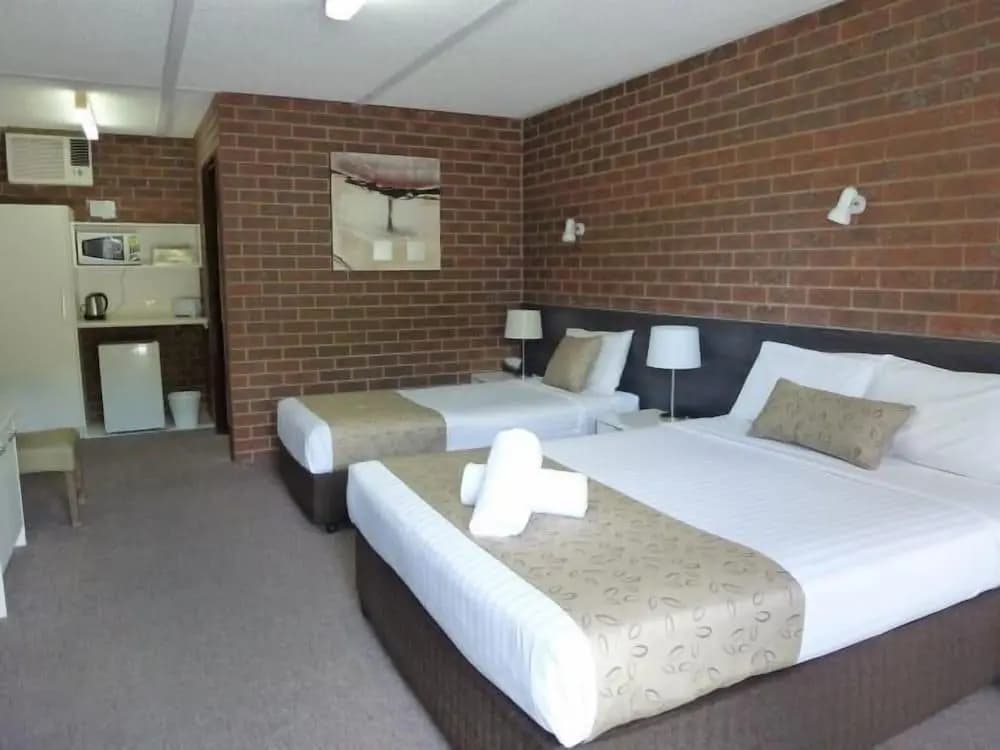 Healesville Motor Inn - photo 32