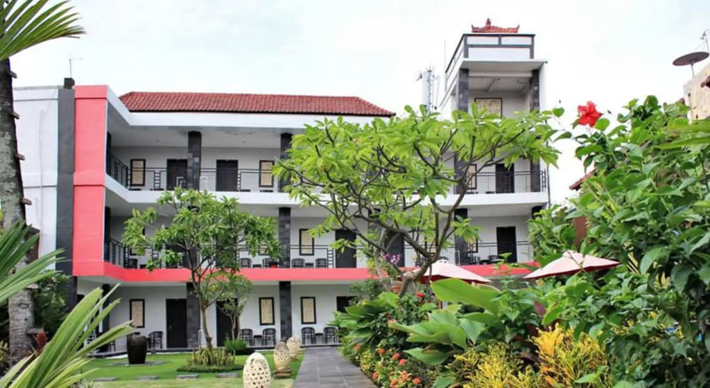 Budhi Hotel - photo 1