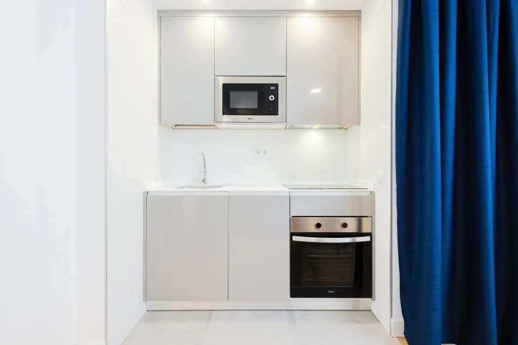 Premium Accomodation in La Rosaleda - Madrid - photo 14