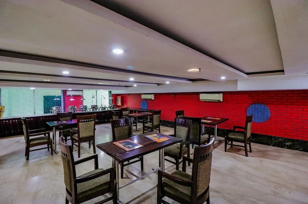 Fabhotel Admire Suites - photo 18