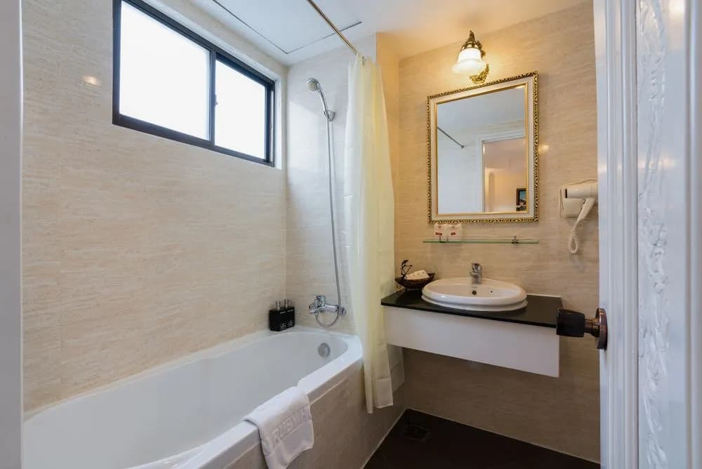Asian Ruby Center Point Hotel - photo 10
