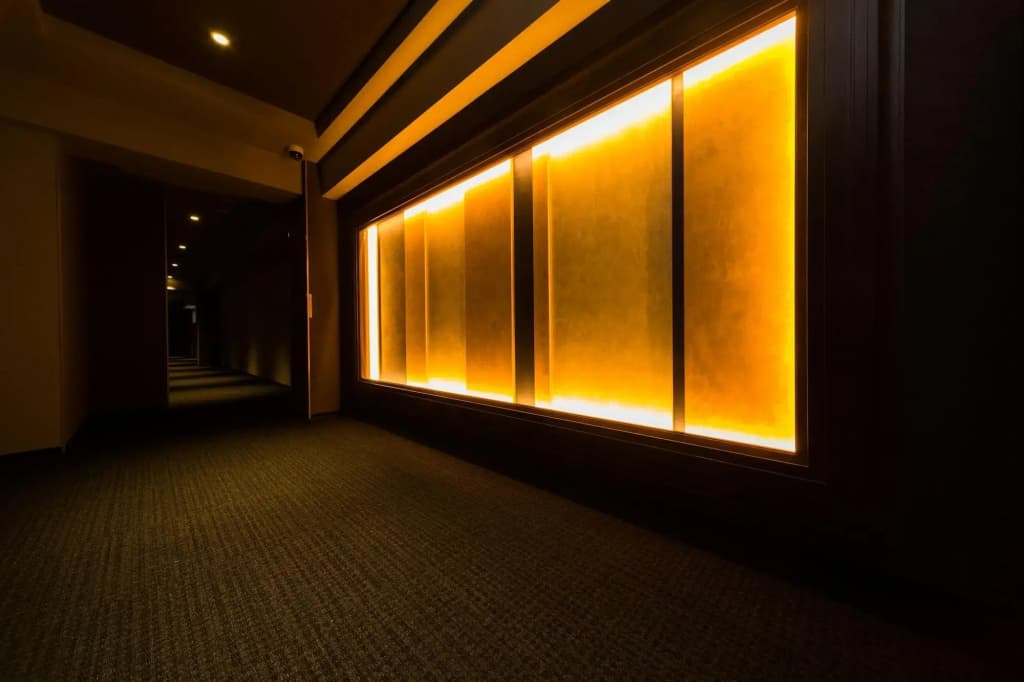 Shinsaibashi Crystal Hotel - photo 17