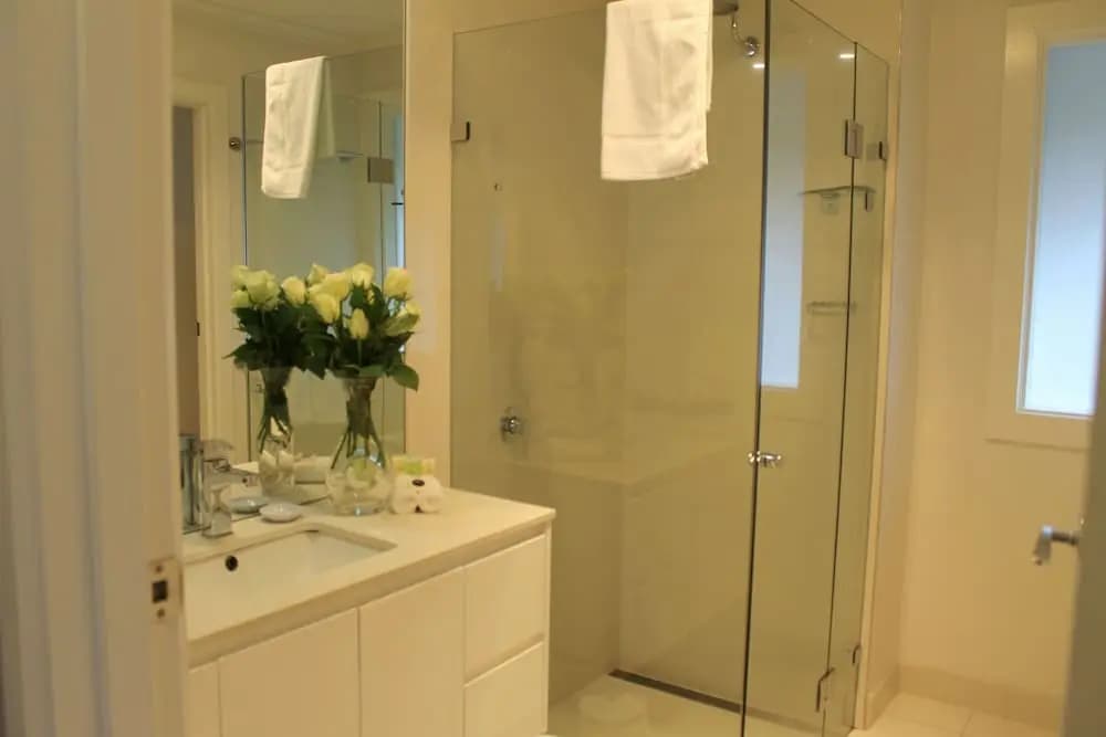 Balcombe Apartments - photo 7