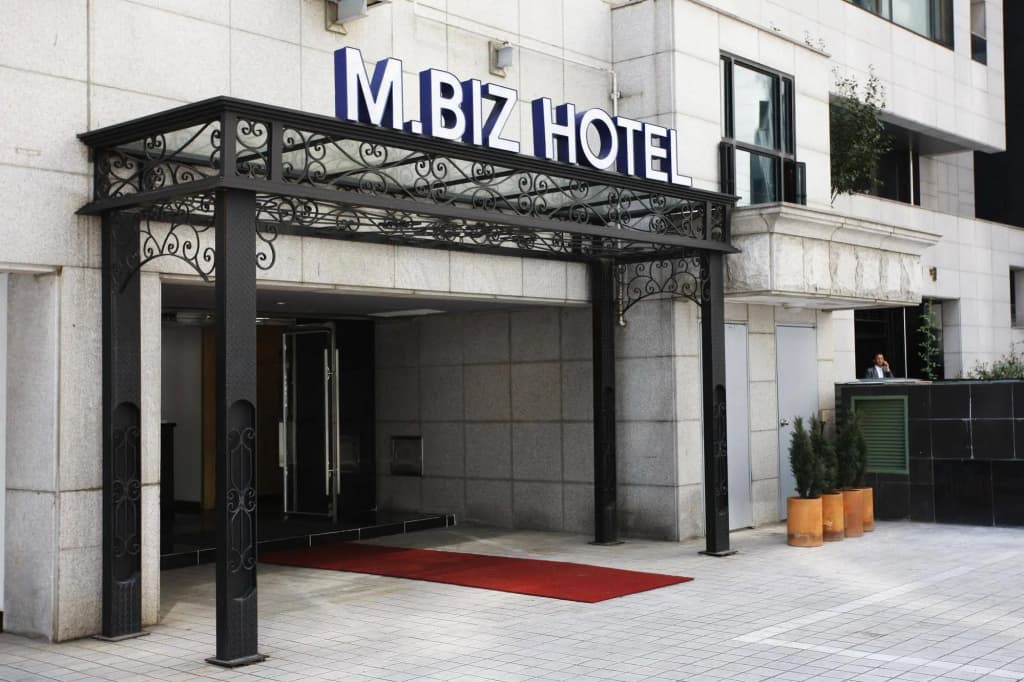 M.BIZ Hotel - main photo