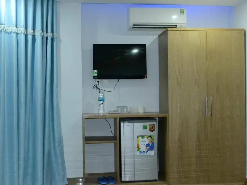 Dollar Hotel - photo 3