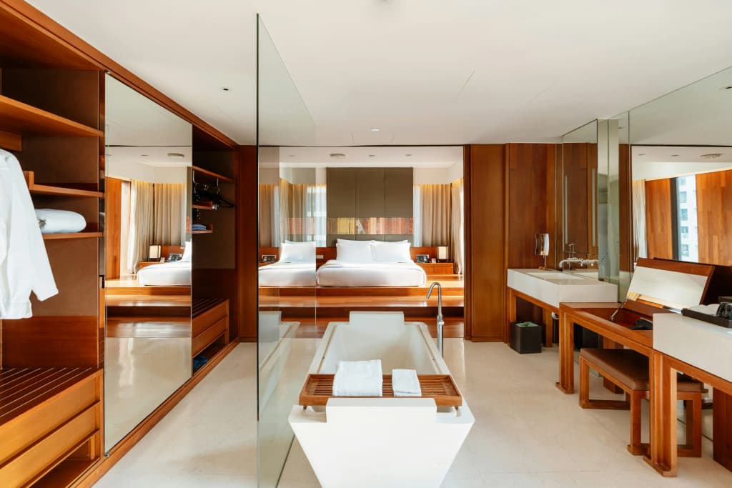 Hansar Bangkok Hotel - photo 38