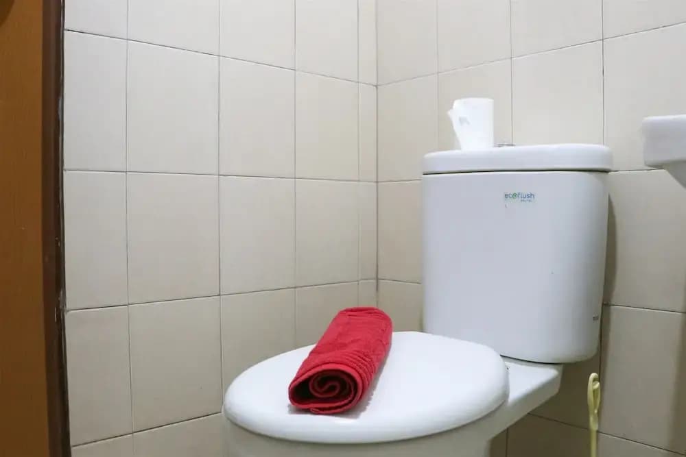 Functional 2Br At Tifolia Apartment - photo 8