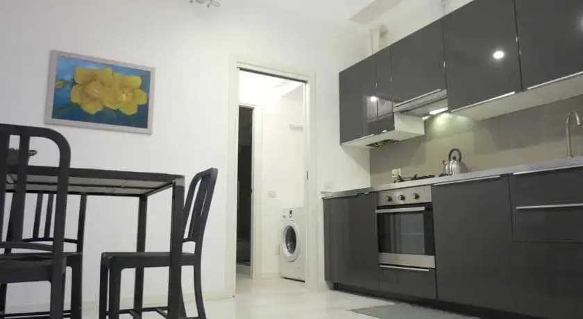 Temporary House - Isola District - photo 1