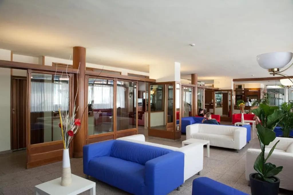 Auto Park Hotel - photo 29