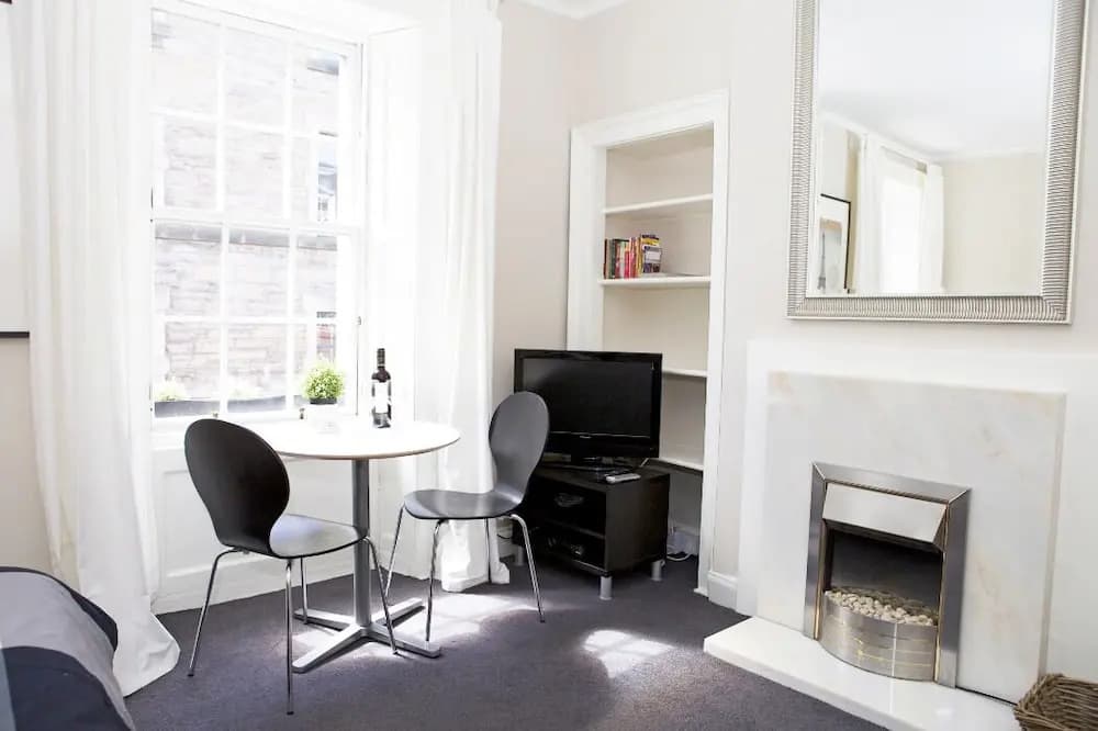Central Edinburgh Studio Flat - photo 6