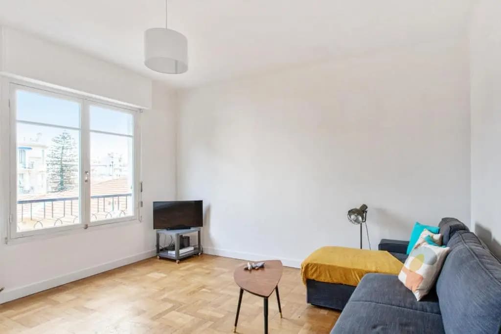Modern and bright flat in a calm street close to Nice station - Welkeys - photo 6