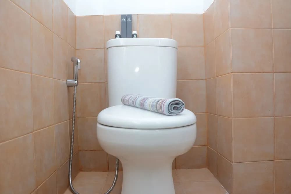 Cozy 2BR Apartment at Green Pramuka City near Mall - photo 7