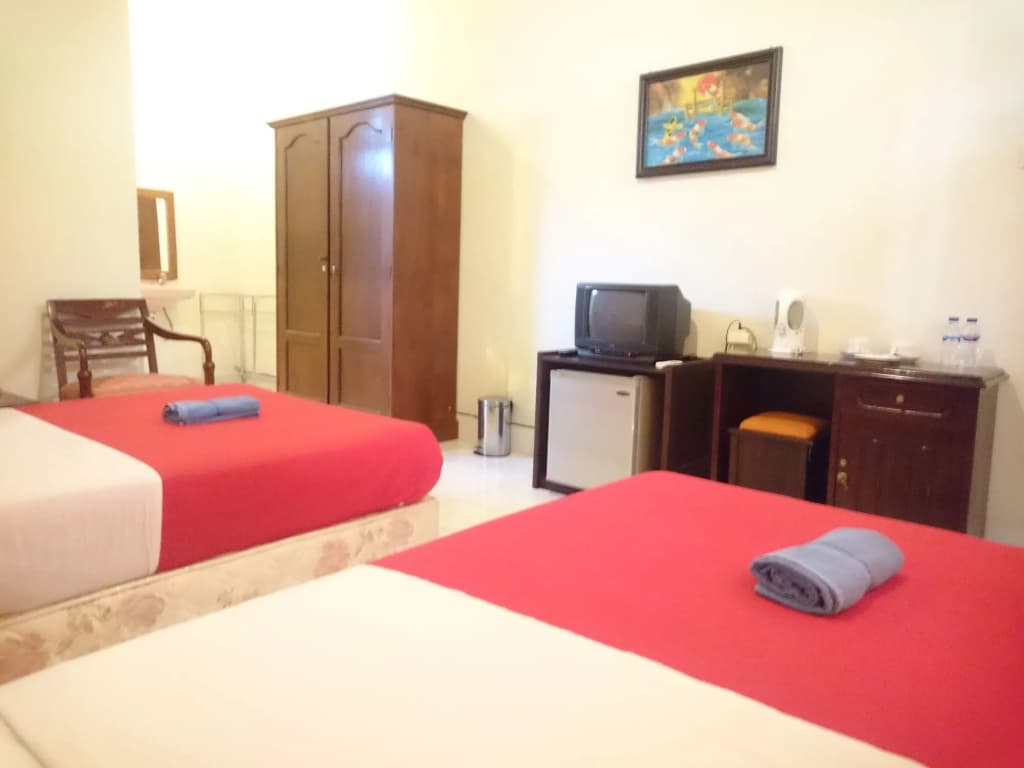 Catur Adi Putra Hotel - photo 7