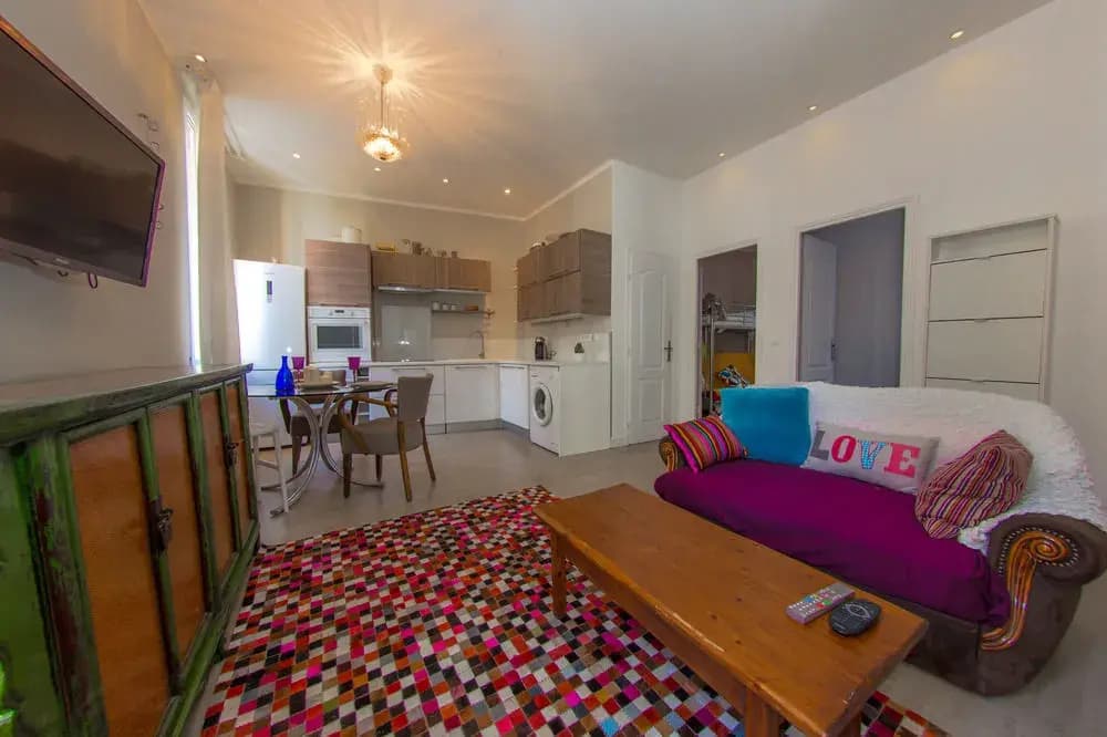Urban chic Nice, 2 chambres et balcon - photo 4