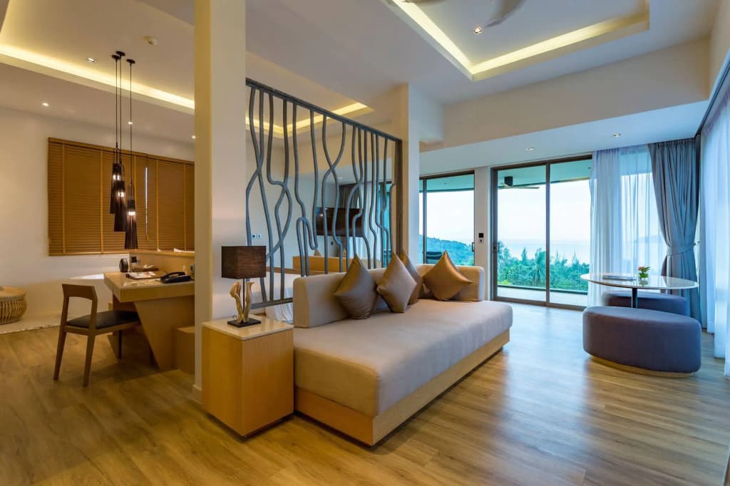 Crest Resort & Pool Villas - photo 4