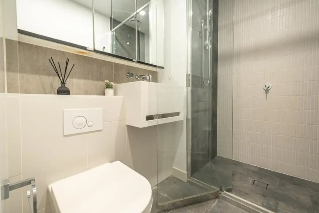 Spectacular High level 2BR apt in Melbourne CBD - photo 6