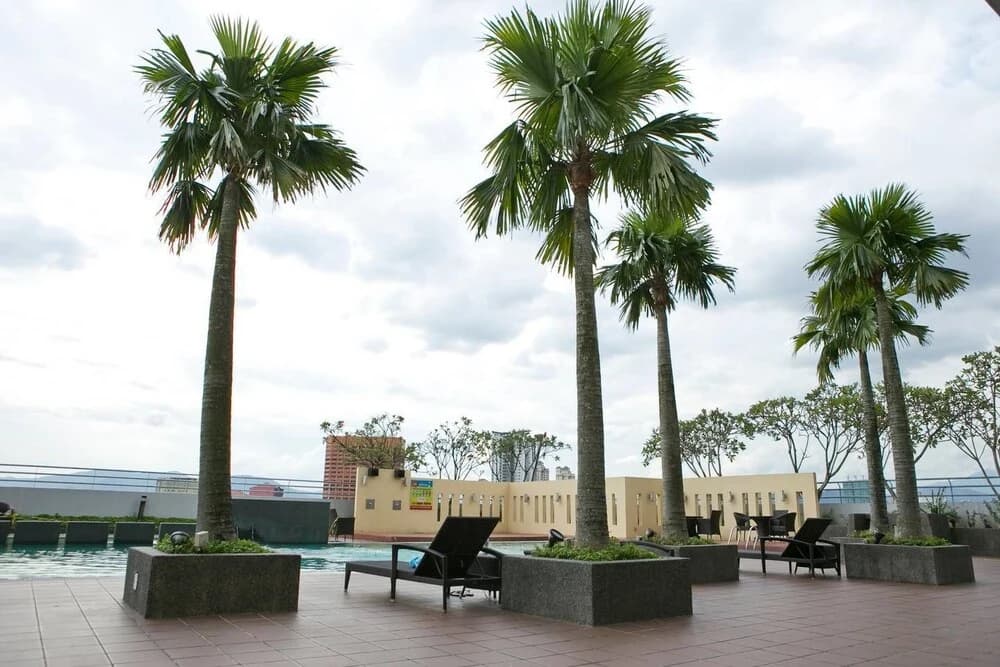 Comfy 3BR Home With Klcc View - photo 12
