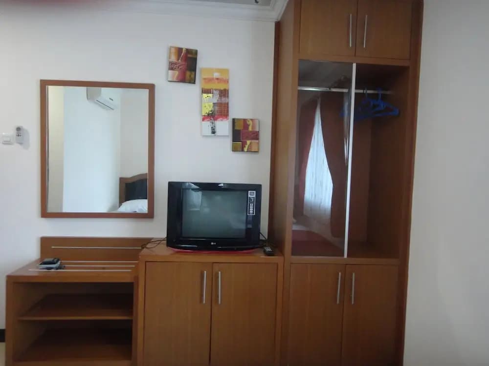 Karsa Utama Hotel - photo 6