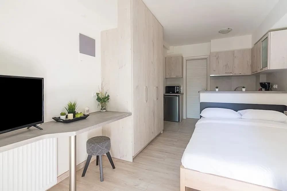 Modern Athens Studio by Cloudkeys - photo 2