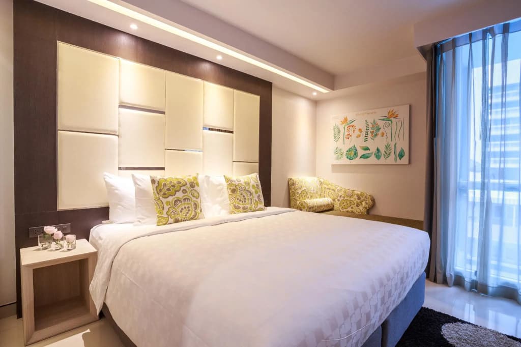 Hotel Clover Asoke - photo 8