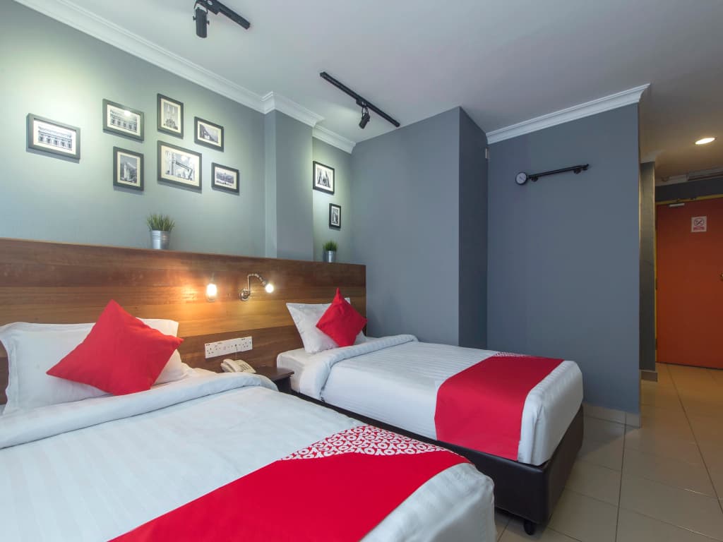 Super OYO 761 City Hotel - photo 17