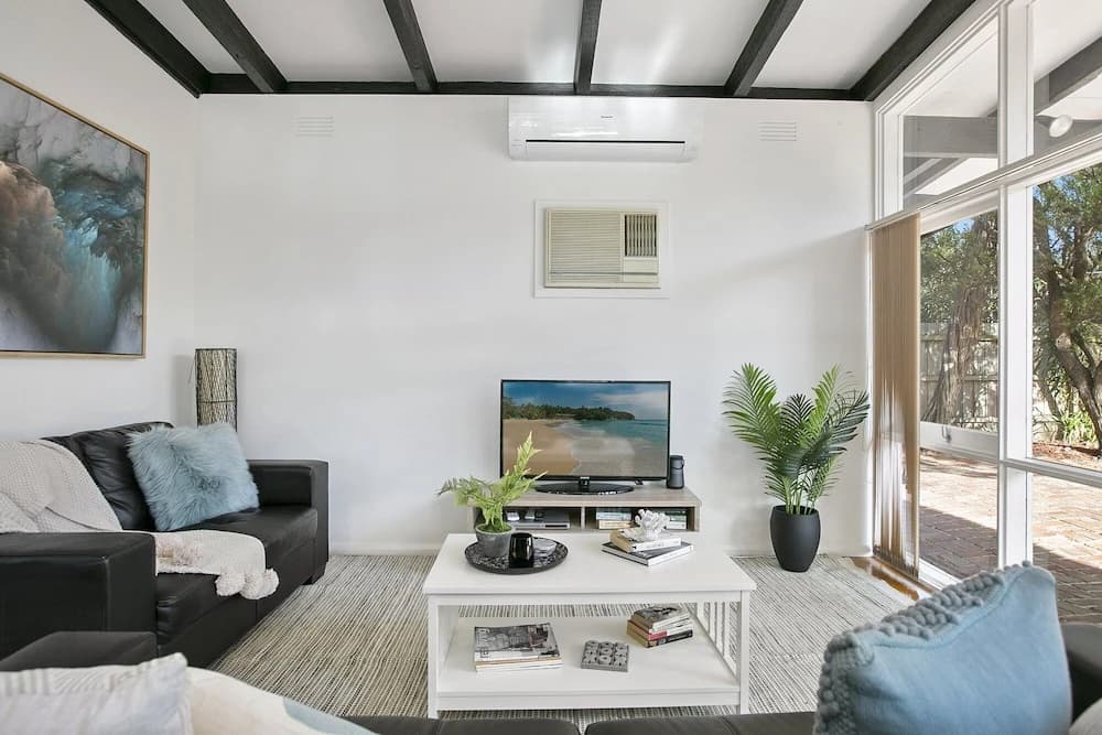 Family Beach House in Rye - photo 3
