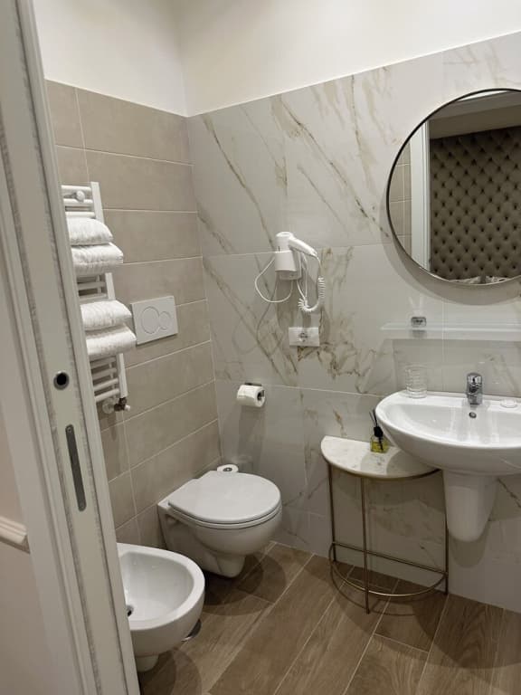 NLM Boutique Suites - photo 10