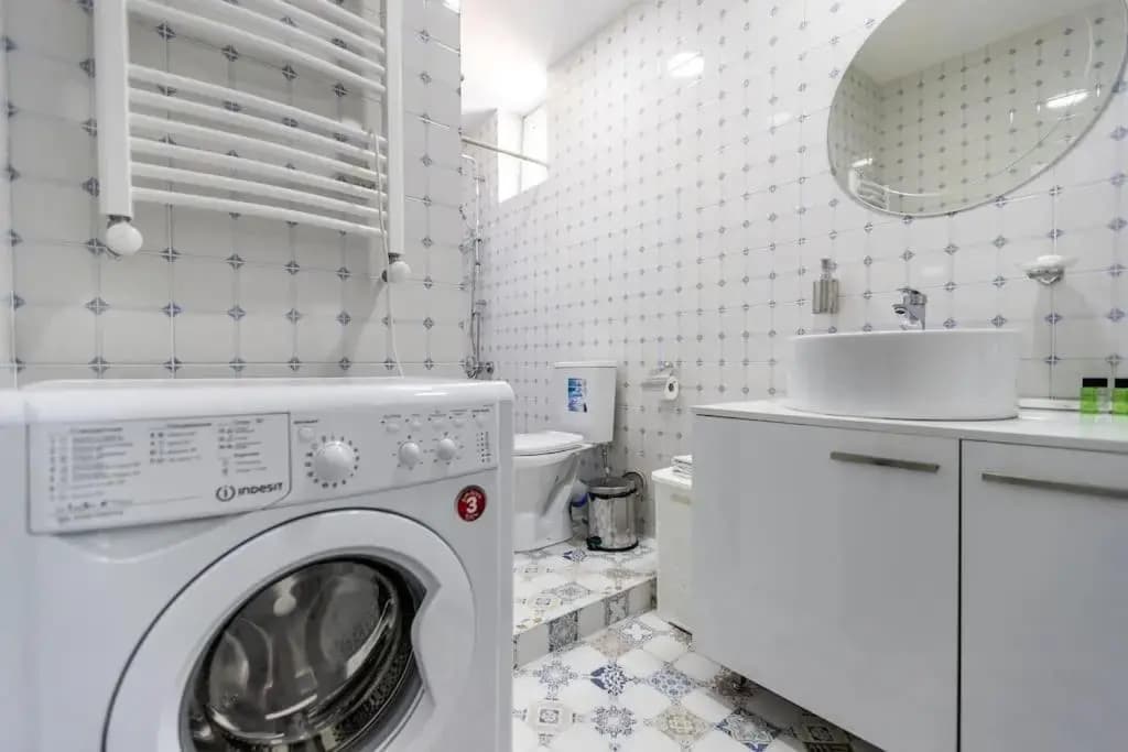 2 Bedroom Apartment Behind Opera House - photo 6