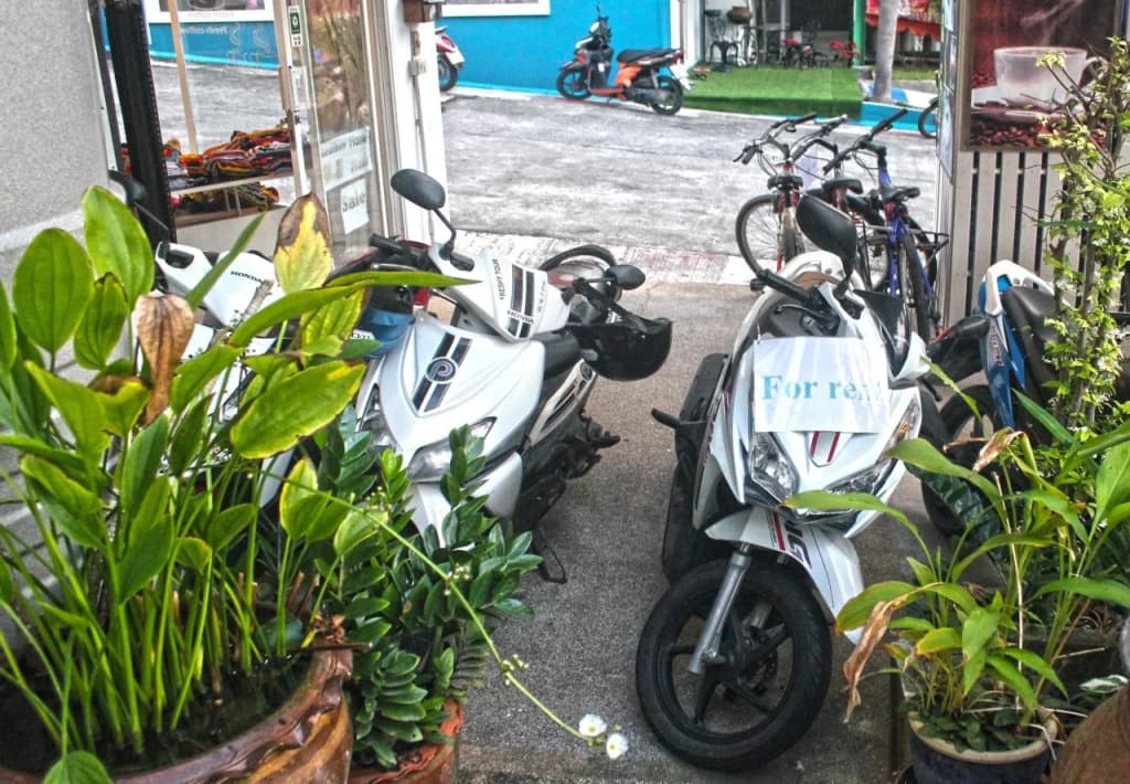 Phuket Point Guesthouse - photo 8