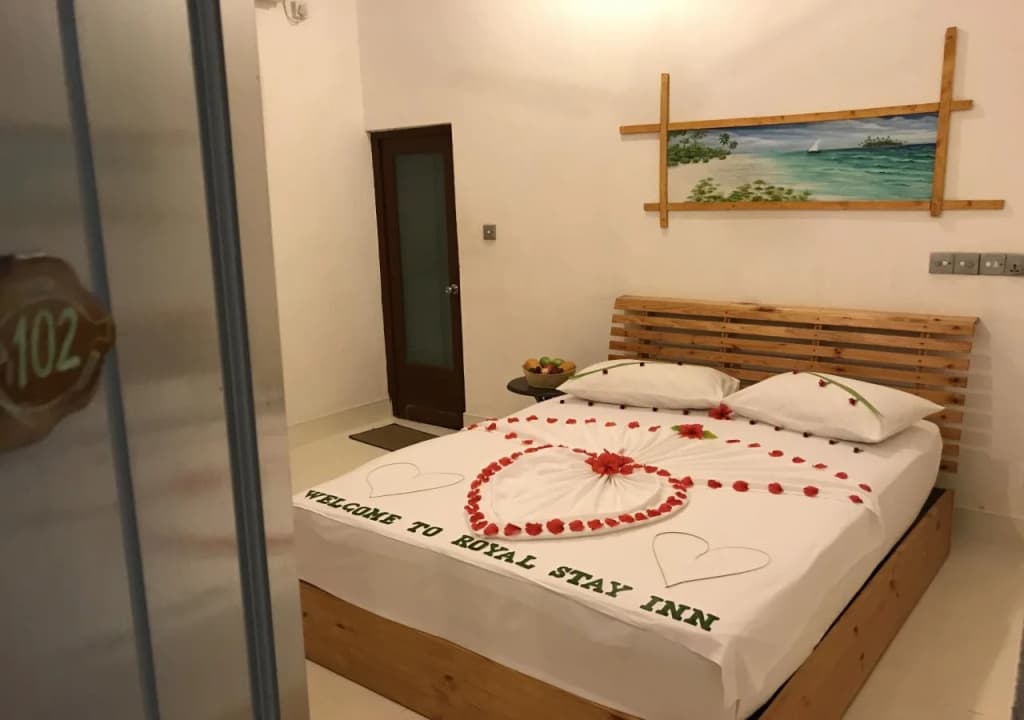 Royal Stay Inn - photo 9