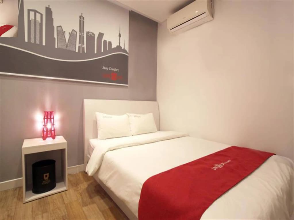 Three Seven Hotel - photo 3