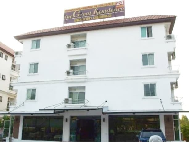 Queen's Garden Resort - photo 2