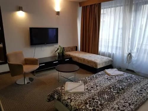 Imperial Suites - photo 2