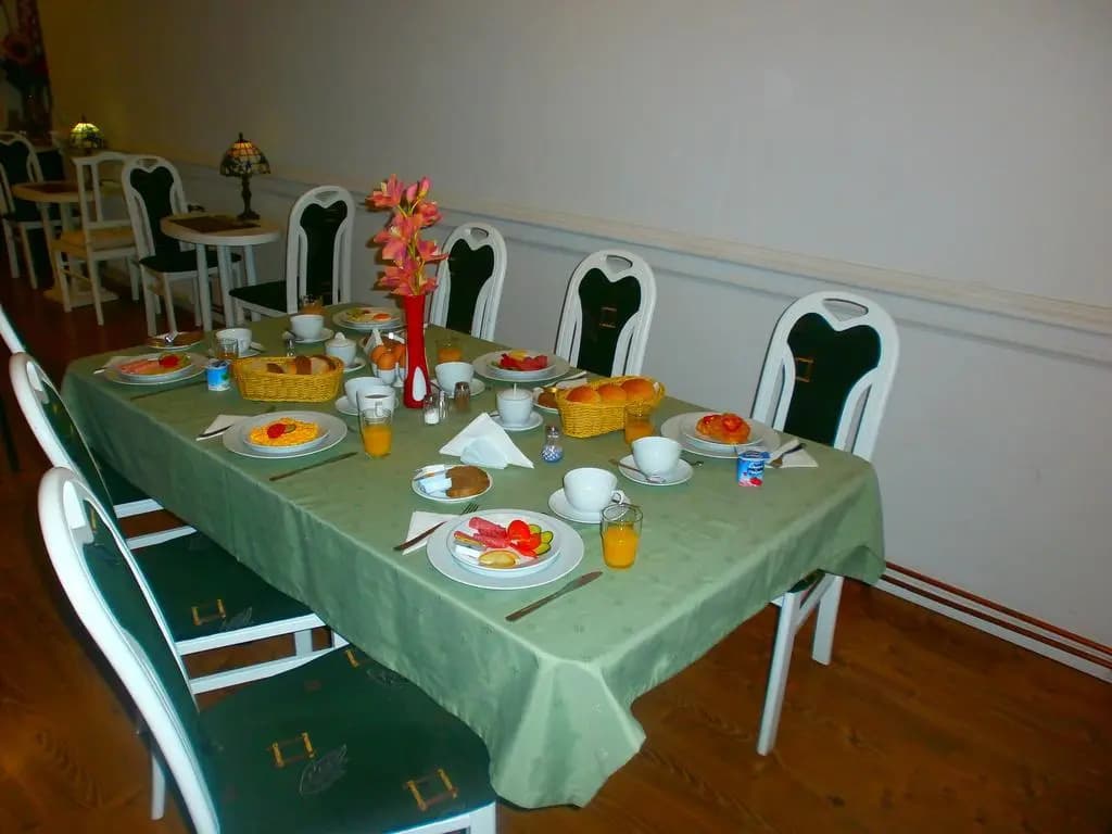 Connection Guesthouse - photo 9