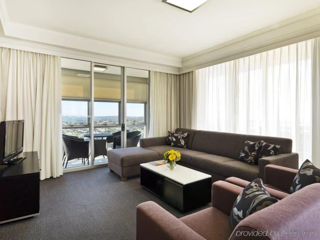 Meriton Suites Bondi Junction - photo 4