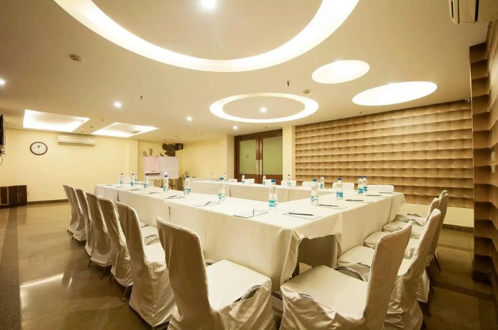 Alpina Hotels & Suites - photo 33