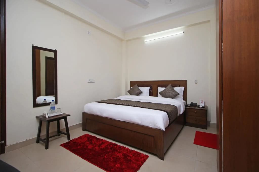 OYO 9273 Surya Palace - photo 4